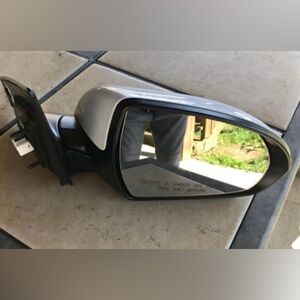 OEM Hyundai Elantra Sedan right side passenger exterior mirror. 2017-2020